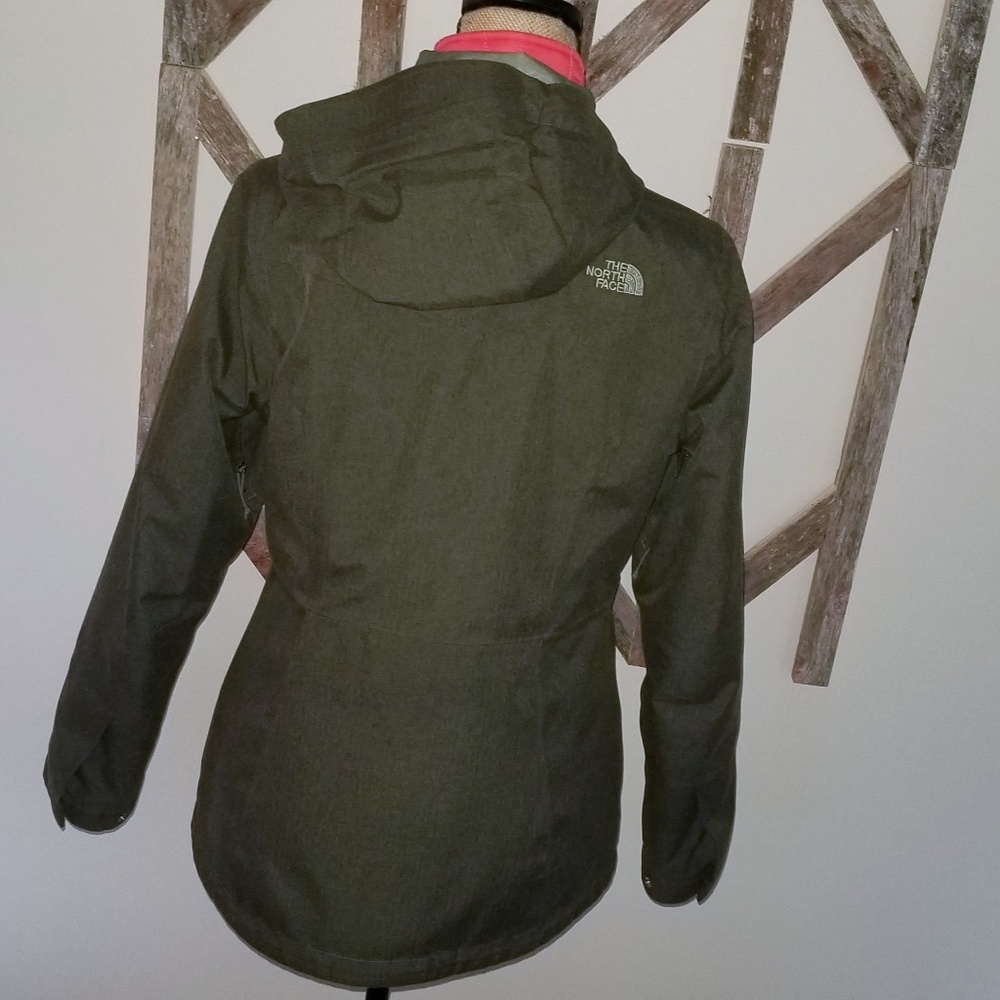 The North Face tri-climate hyvent winter jacket - Picture 2 of 8